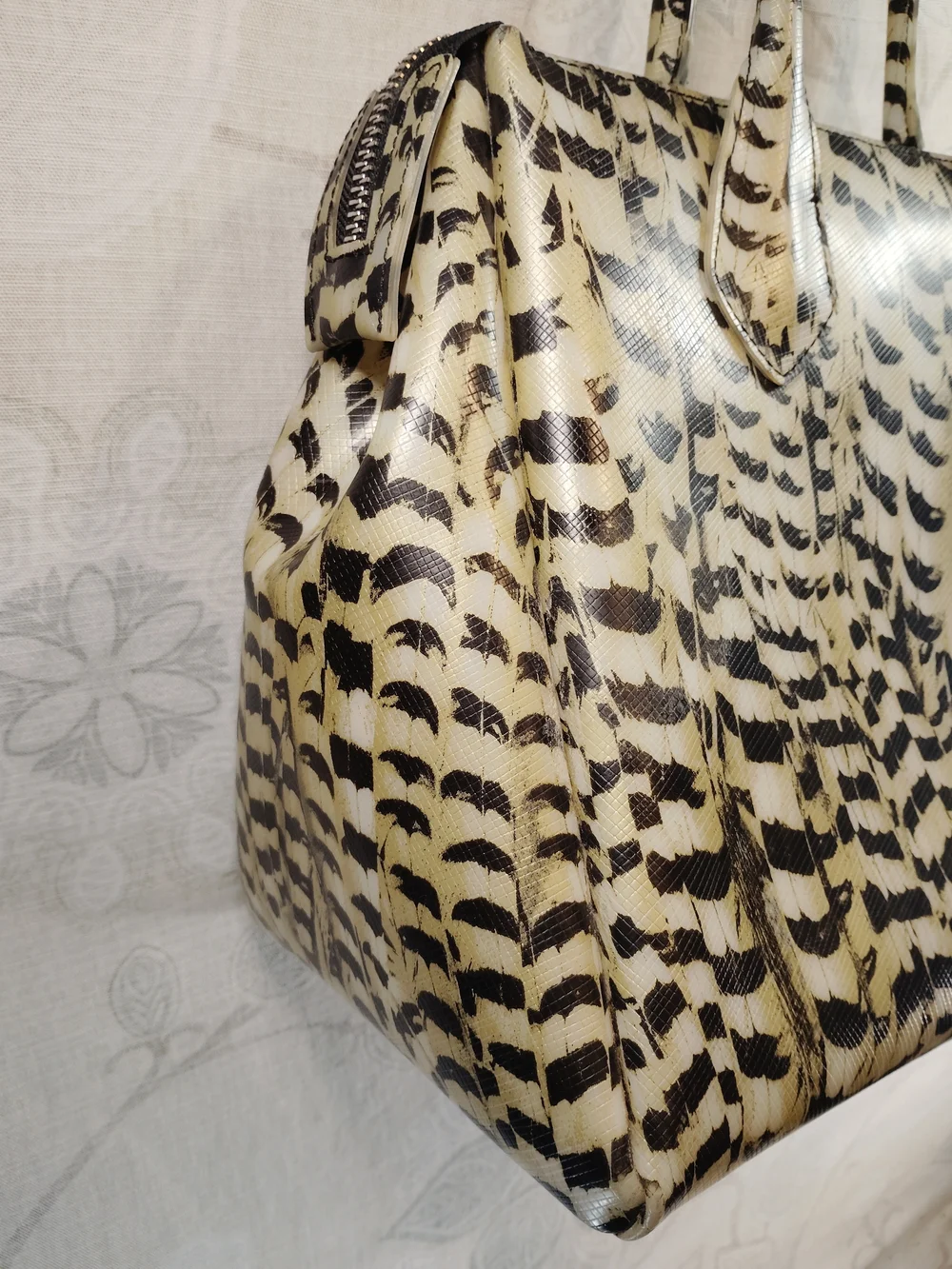 GUM GIANNI CHIARINI Textured Cream and Black Patterned Print Satchel